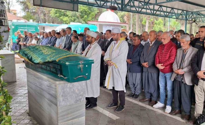 Kalp krizi geçiren öğretmen hayatını kaybetti