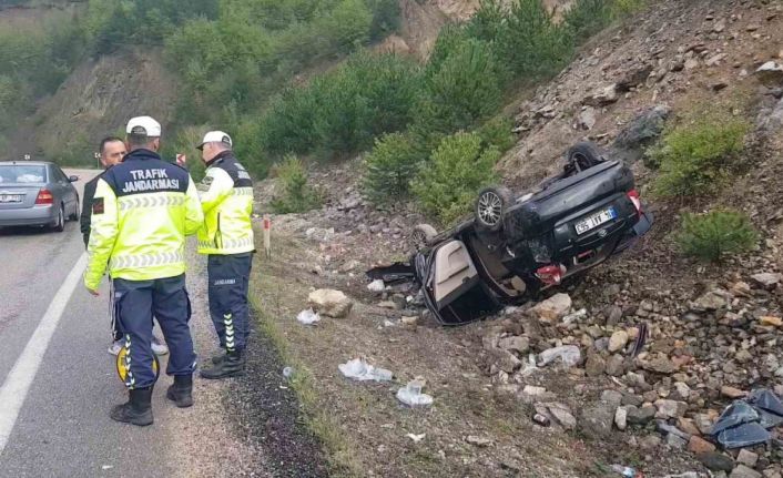 Karabük’te otomobil takla attı: 3 yaralı