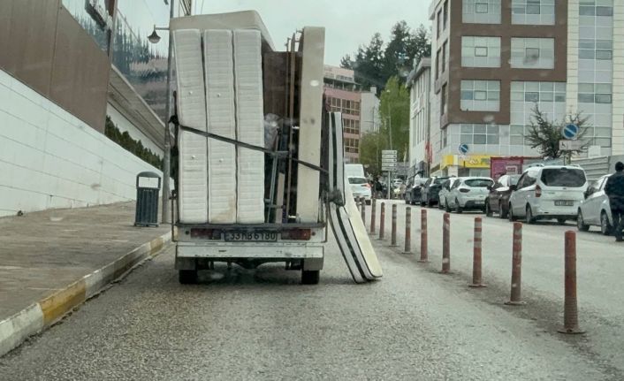 Karabük’te tehlikeli taşımacılık kamerada