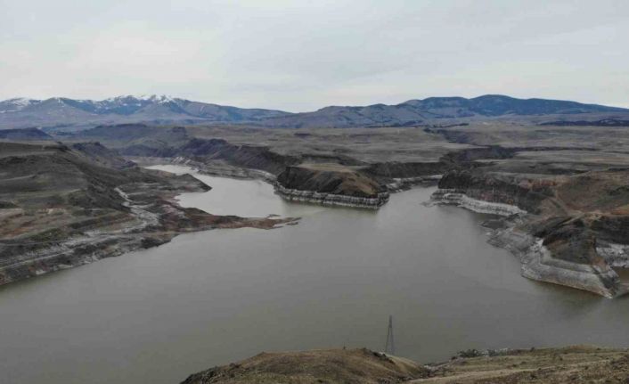 Kars’ta Karakurt Barajı yeniden su tutmaya başladı