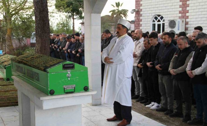 Kazada hayatını kaybeden baba-oğul toprağa verildi