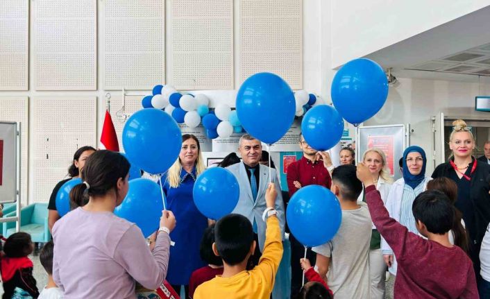 Kepez Devlet Hastanesinde otizm farkındalığı