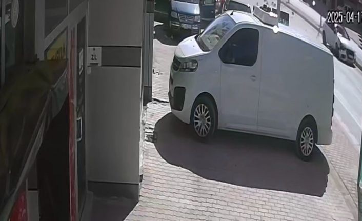 Konyada otomobilin çarptığı çocuğun öldüğü kaza anı kamerada