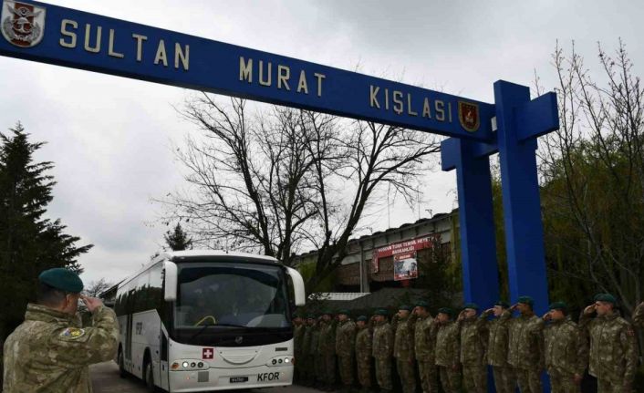 Kosova’dan dönen komandolar Çorlu’da karşılandı