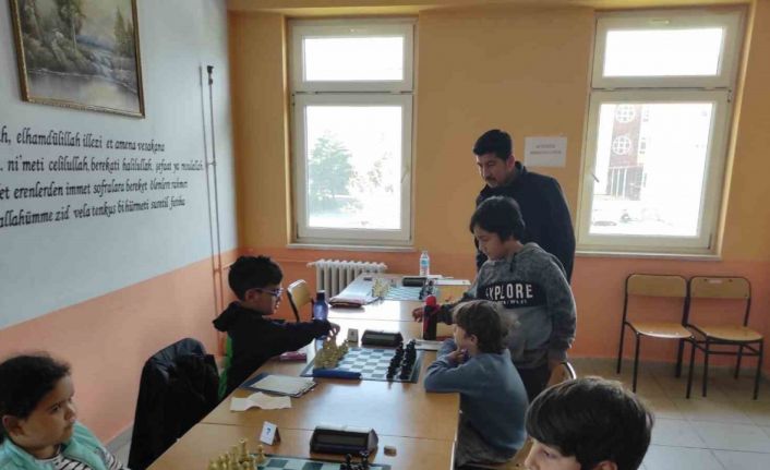 Köyceğiz’de 23 Nisan Satranç Turnuvası başladı