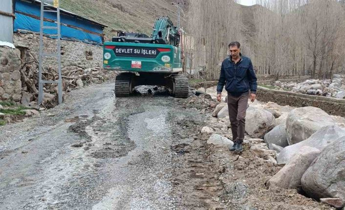 Köylülerin imdadına DSİ ve belediye yetişti