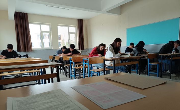 Kulu’da Umre ziyareti ödüllü Gençlik Bilgi Yarışması düzenlendi