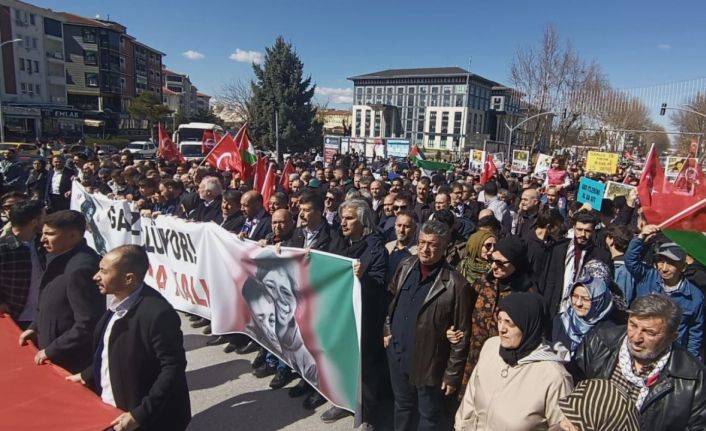 Kütahya’da binlerce kişi İsrail’i protesto etti