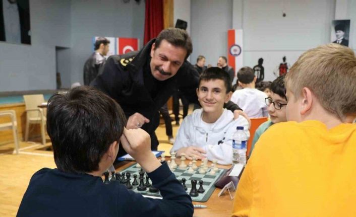 Kütahya’da satranç turnuvası, gençler zeka ve stratejiyle yarıştı