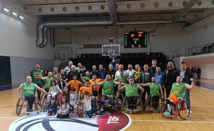Malatya Büyükşehir Belediyesi Tekerlekli Basketbol Takımı şampiyonluğa ulaştı