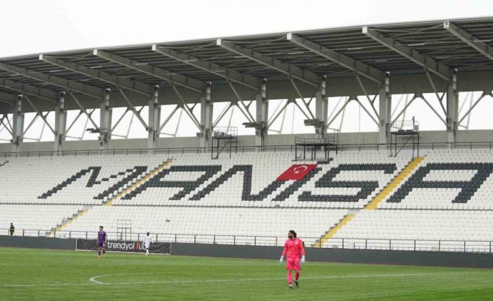 Manisa’da tribünler boş kaldı