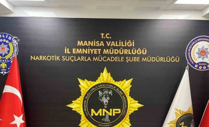 Manisa’da uyuşturucu satıcılarına darbe: Binlerce uyuşturucu hap ele geçirildi