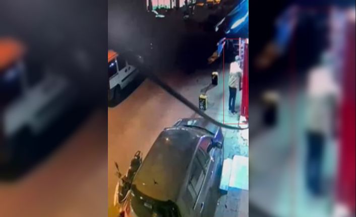 Marketten içeceğin çalındığı anlar kameraya yansıdı