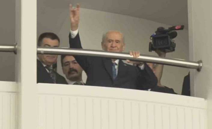 MHP Genel Başkanı Bahçeli, genel merkezde çalışmalara başladı
