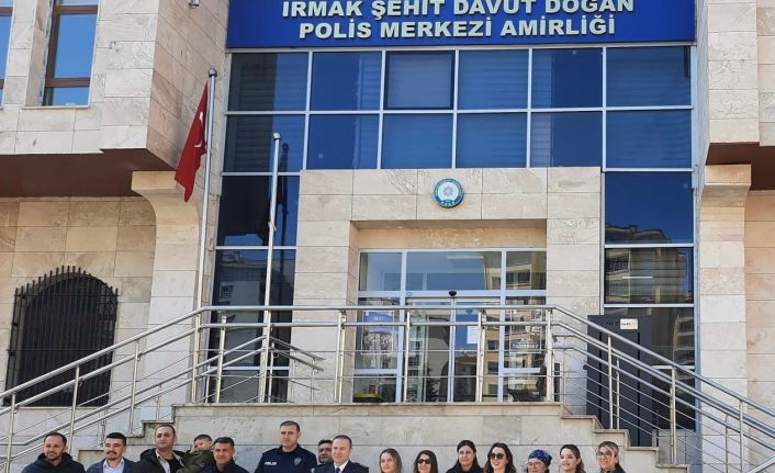 Minik öğrencilerden anlamlı ziyaret