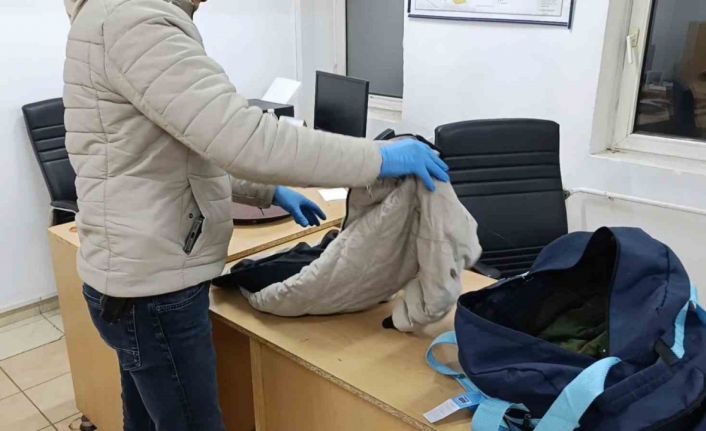 Montların astarından uyuşturucu hap çıktı