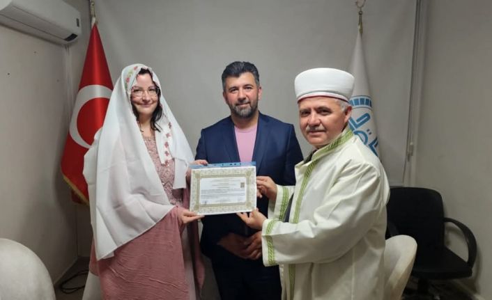 Müslüman olup Canan ismini aldı