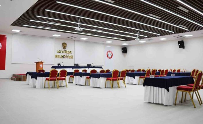 Nail Çakırhan salonu yenilendi