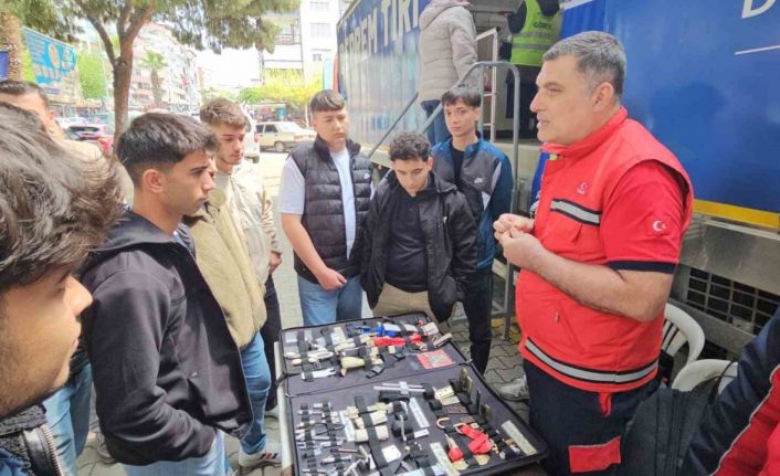 Nazilli’de deprem simülasyon eğitim tırı ilgi gördü