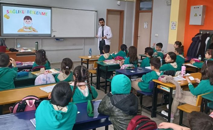 Öğrencilere sağlıklı beslenme eğitimi verildi