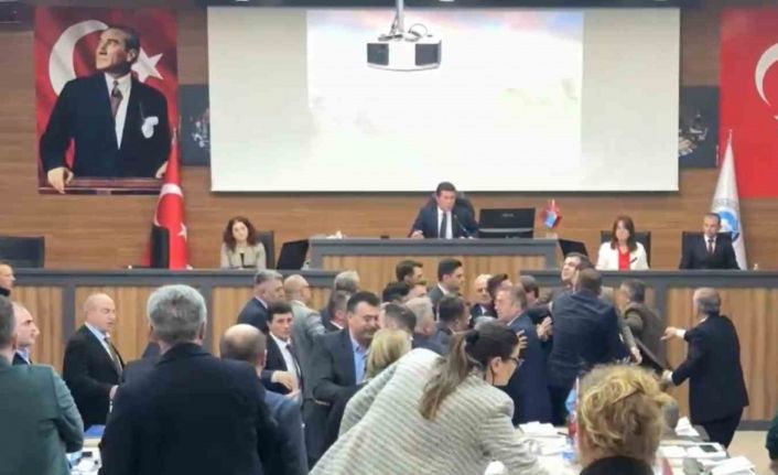 Ortahisar Belediyesi meclisinde kavga
