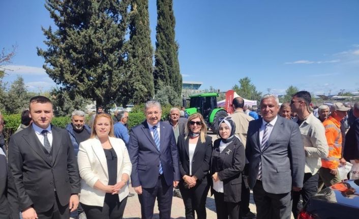 Osmaniye’de çiftçilere zeytin fidanı ve soya tohumu dağıtımı yapıldı