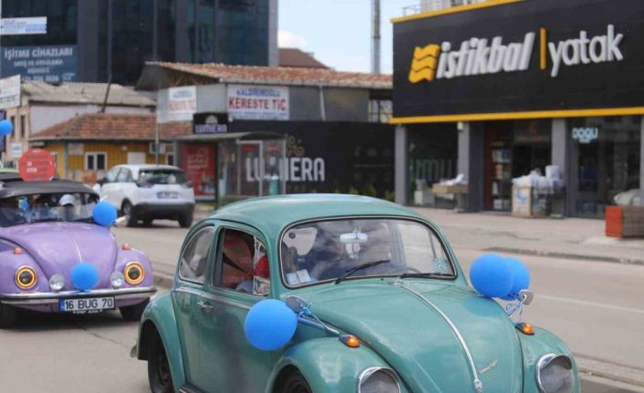 Otizmli çocuklar vosvoslarla şehir turu attı