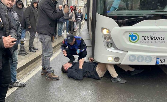 Otobüsün önüne atlayan şahıs yürekleri ağza getirdi