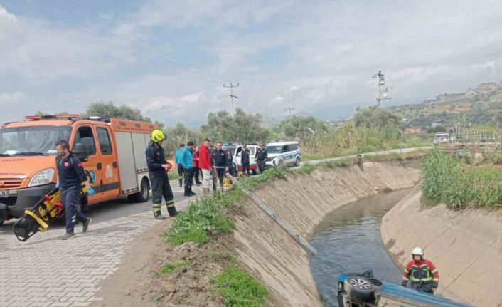 Otomobil sulama kanalına uçtu: 1 yaralı
