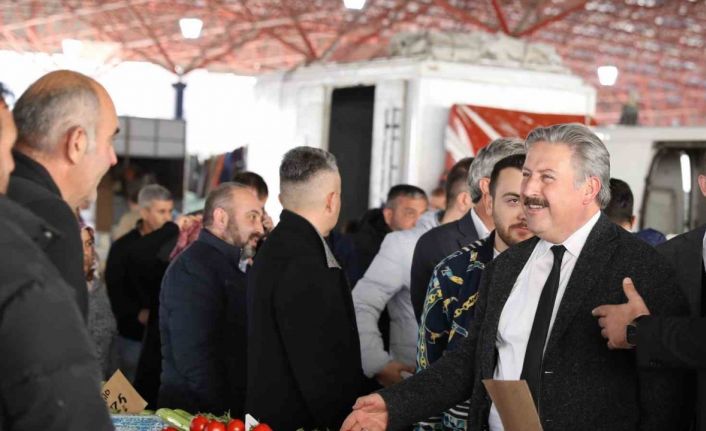 Pazar yerleri, ilçenin ekonomik ve sosyal yaşamına değer katıyor