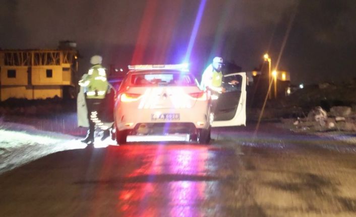 Polis ile alkollü sürücü kovalamacası kamerada