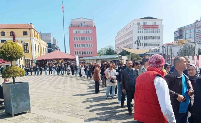 Samsunsporlu taraftarlardan Galatasaray maçına yoğun ilgi