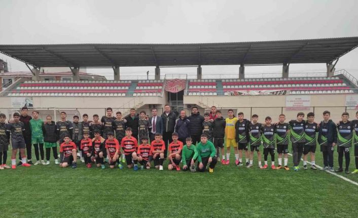 Sarıgöl’de okullar arası futbol ve voleybol turnuvası başladı