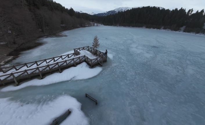 Şavşat Karagöl’den son kar manzaraları