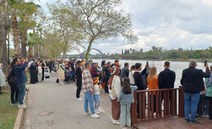 Seyhan Nehri’nde kano ile Su Korteji