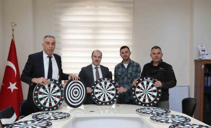 Siyah İnci  Motosikletlilerden dart turnuvasına destek