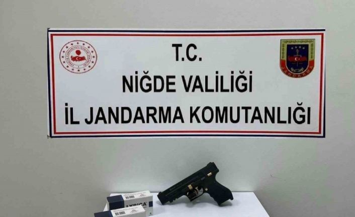 Şüphelenilen araçtan sahte avukat kimliği ile uyuşturucu çıktı