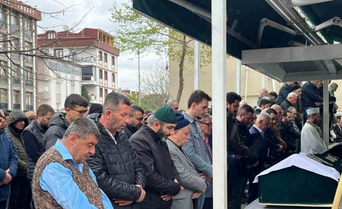 Tekirdağ’da miras kavgasında öldürülen 3 kişi son yolculuğuna uğurlandı
