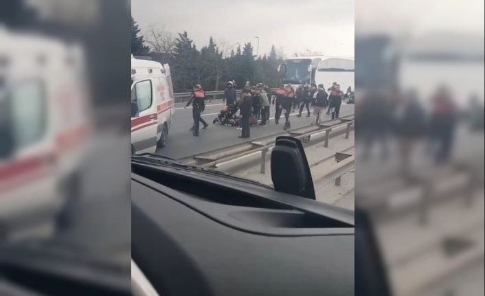 TEM Otoyolunda zincirleme kazada 4 polis memuru yaralandı