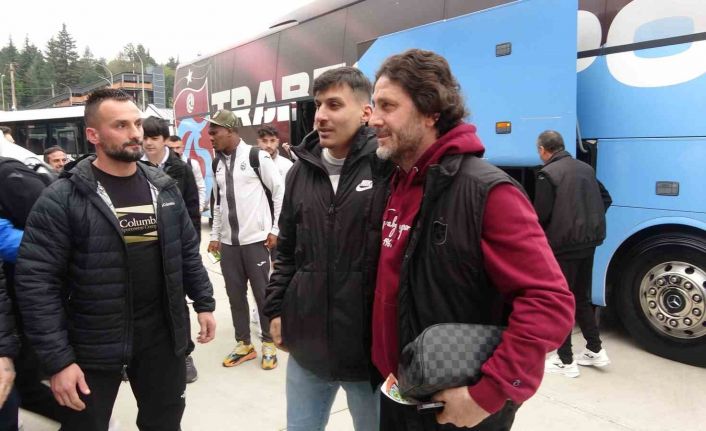 Trabzonspor, Fenerbahçe maçı için İstanbul’a gitti