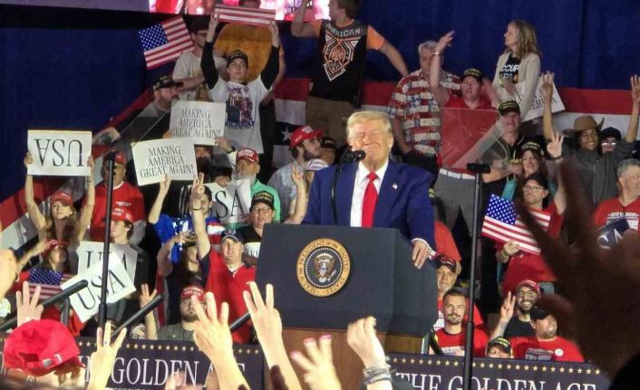 Trump, başkanlığının 100. gününü Michiganda kutladı