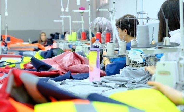 Ücretli çalışan sayısı yıllık yüzde 1,1 arttı
