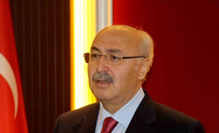 Vali Köşger: "Terlik Cumali’ye ait"