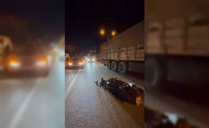 Vanda motosiklet ile otomobil çarpıştı: 1 yaralı