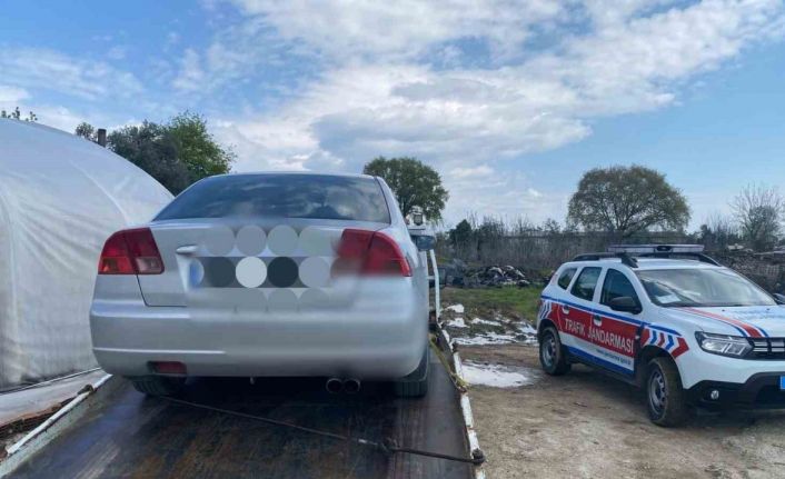 Yalova’da jandarmadan kaçan alkollü sürücüye ceza yağdı