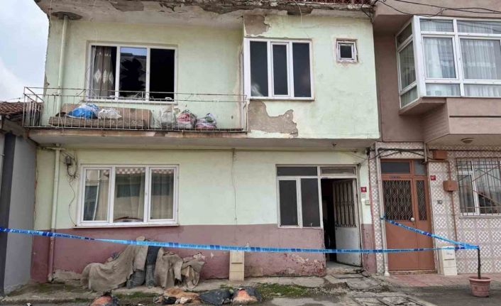 Yangında hayatını kaybeden kardeşler gözyaşlarıyla toprağa verildi