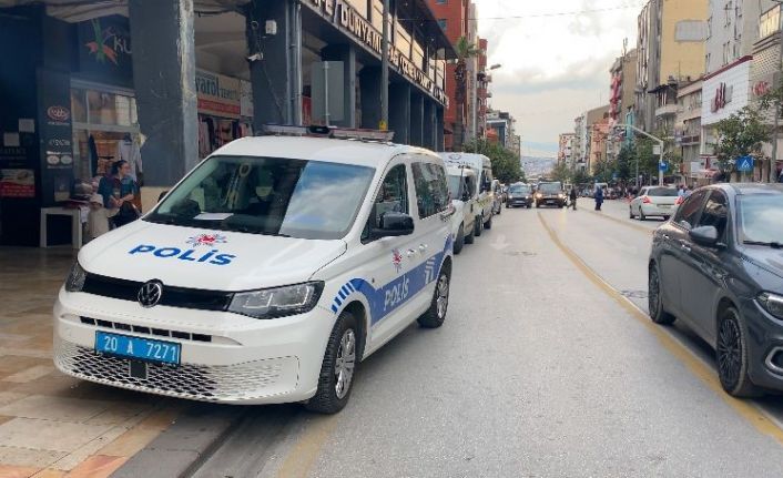 Yaşlı adam iş hanının tuvaletinde ölü bulundu