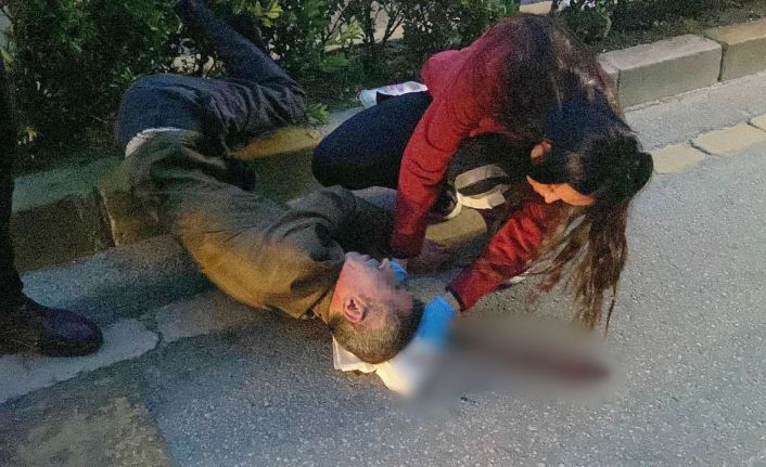 Yolun karşısına geçmeye çalışan yayaya çarpıp kayıplara karıştı