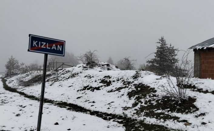 Yüksek kesimler beyaza büründü