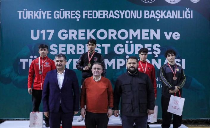 Yunusemreli güreşçi Kadir Kadiroğlu Türkiye 3’üncüsü oldu